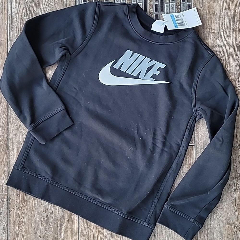 NWT NIKE FLEECE SWEATSHIRT Youth M NWT
